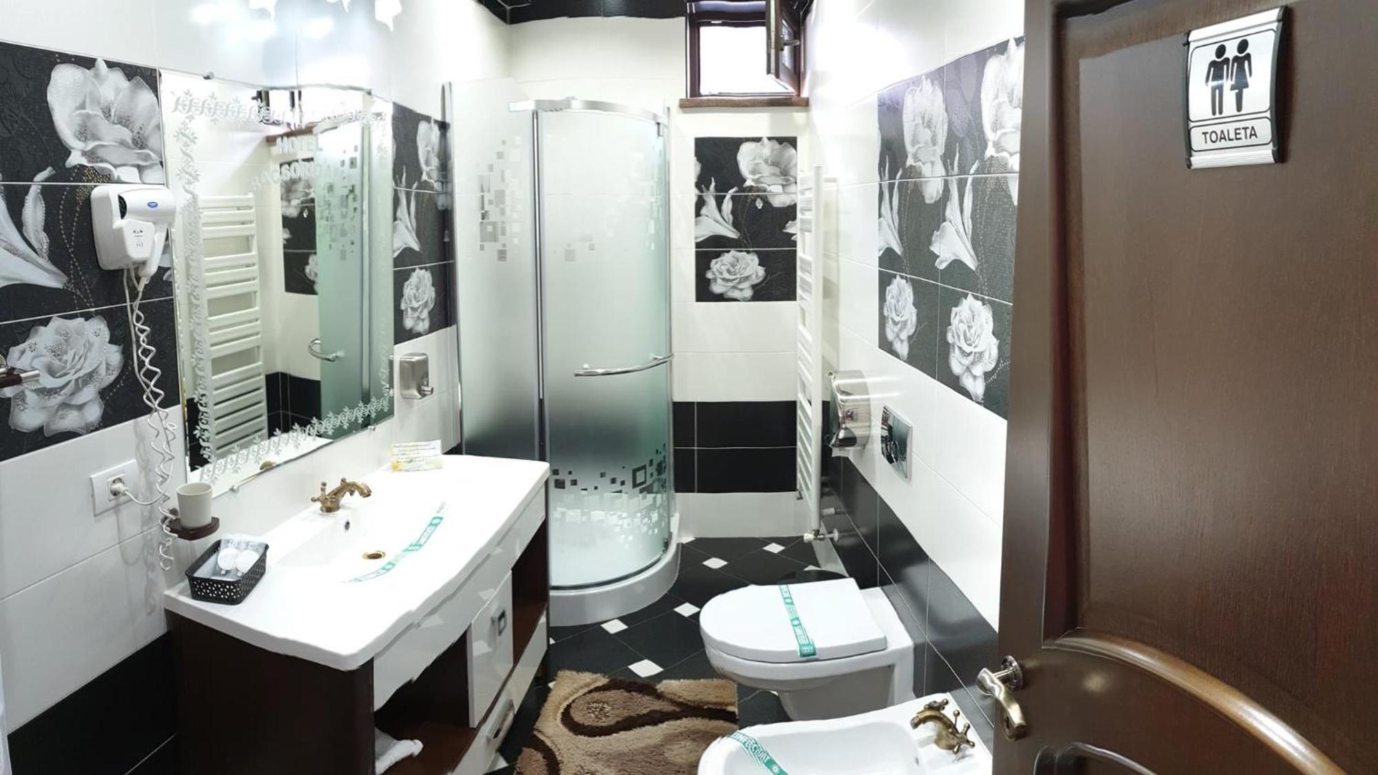 Hotel Bacsoridana Tecuci Luaran gambar