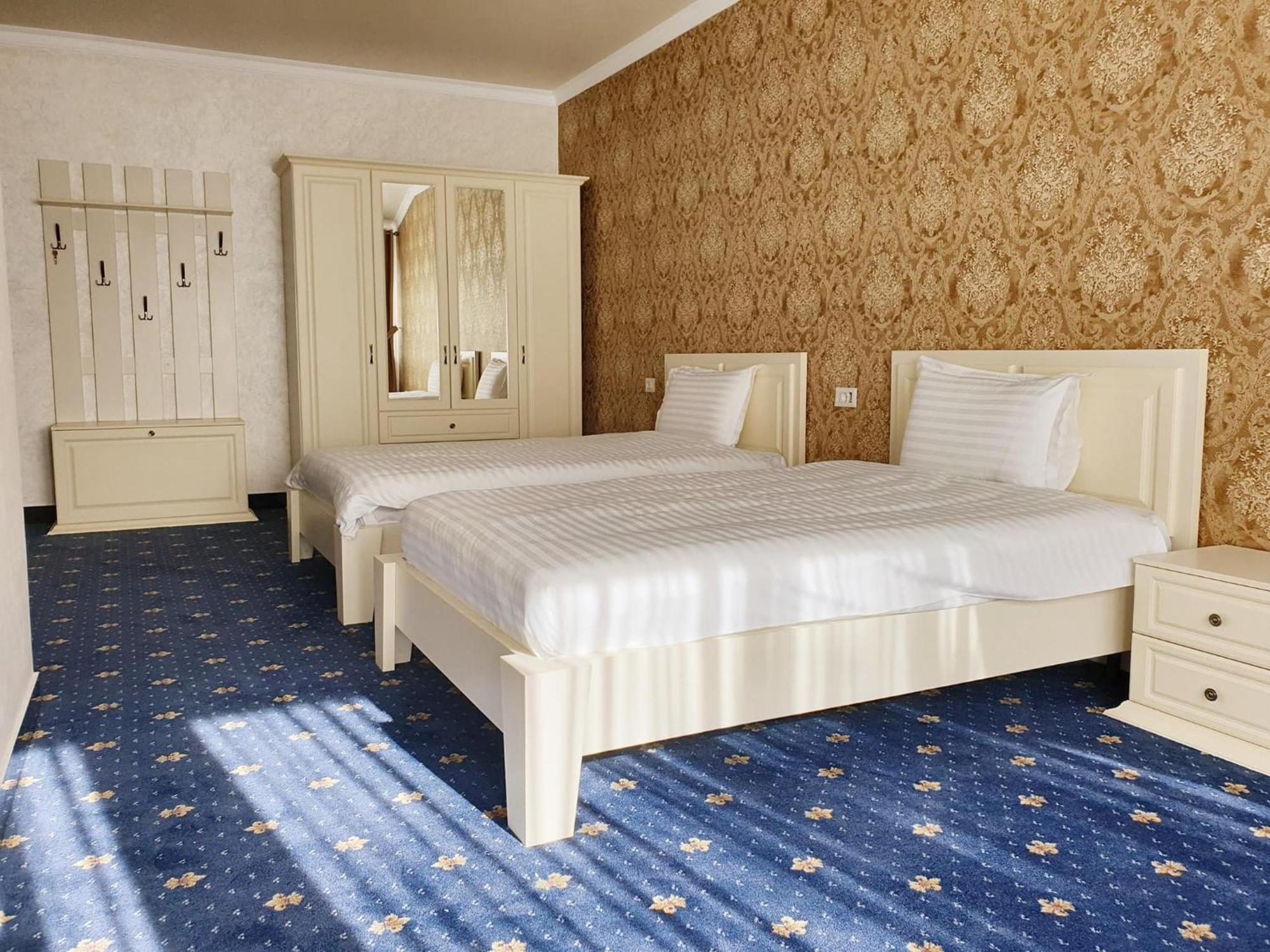 Hotel Bacsoridana Tecuci Luaran gambar